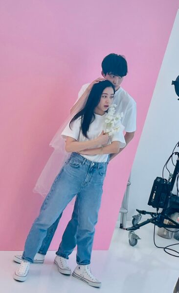 鈴木仁と堀田真由の画像