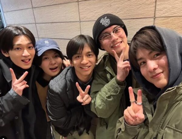 柏木悠と「君には届かない」の共演者との画像