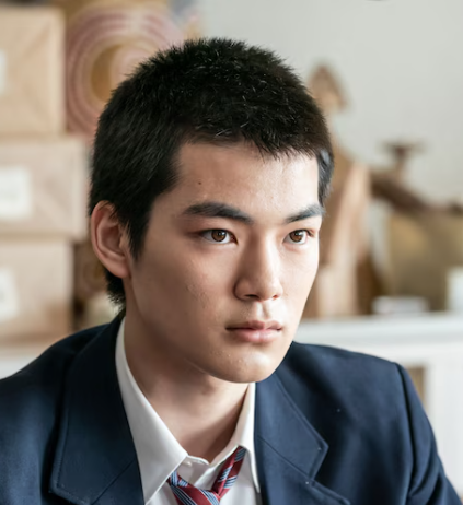 ドラマ「ここは今から倫理です。」出演時の学生服姿の 杉田雷麟の画像