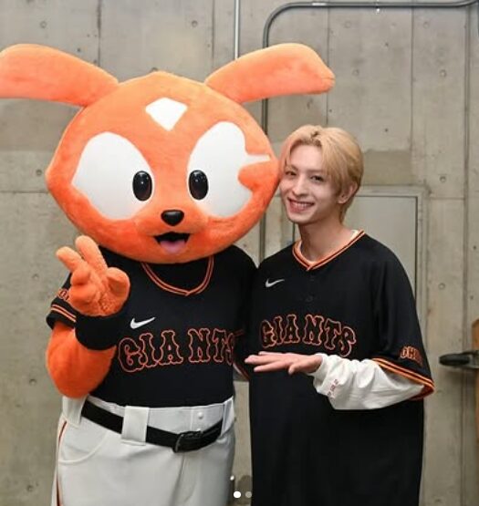 木村慧人とジャビット君の画像