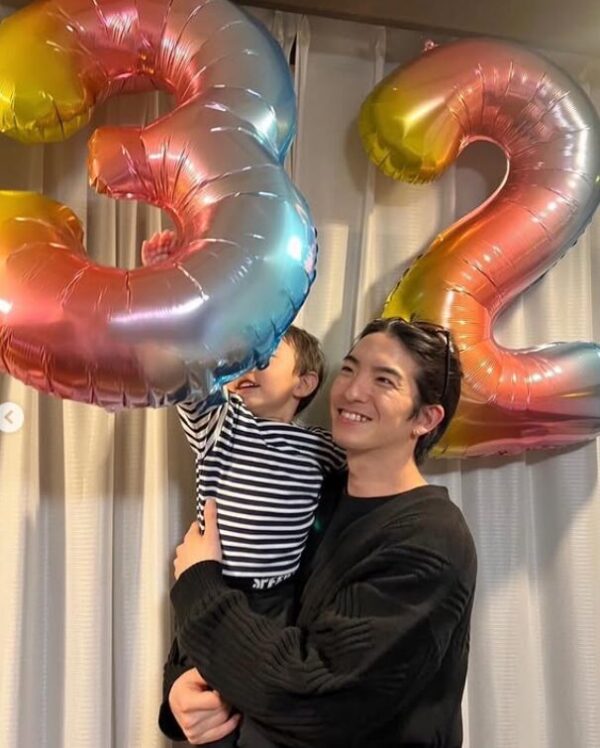 前田公輝が32歳の誕生日に甥っ子と一緒に写っている画像