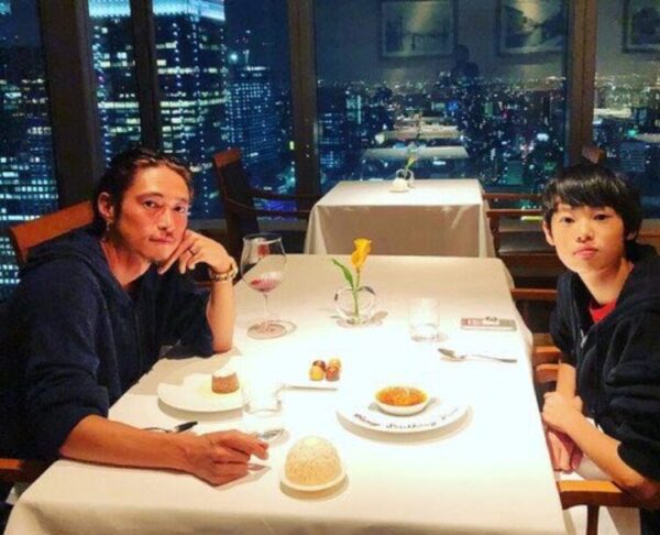 窪塚洋介と窪塚愛流の画像
