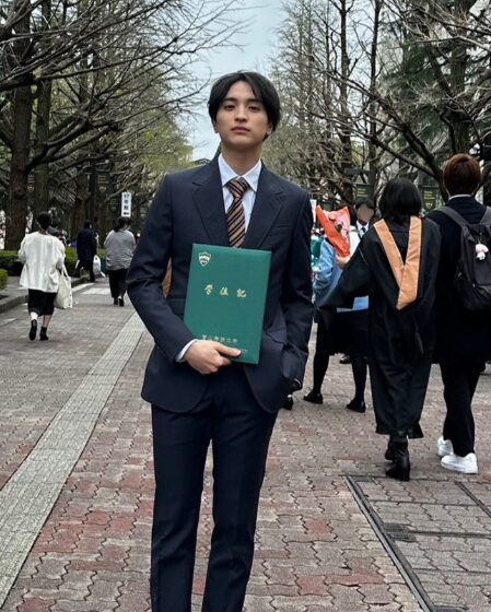 一ノ瀬颯の青山学院大学の卒業式の画像
