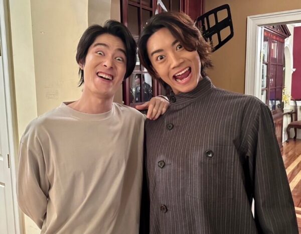 長妻怜央と塩野瑛久のドラマ共演時のツーショット