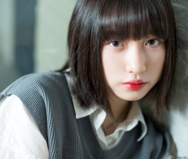 吉田凜音の画像