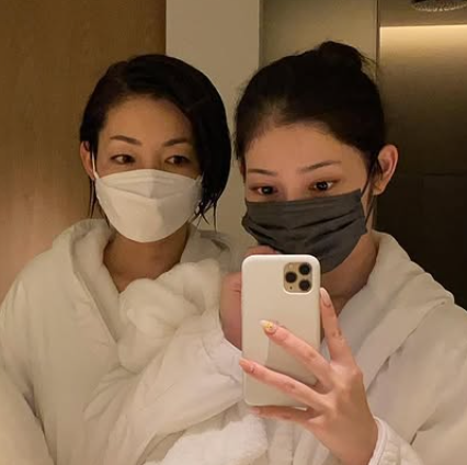石森美月季と母親のツーショットの画像