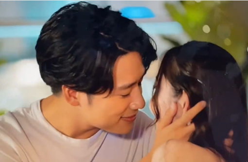 久次米一輝と石森美月季がキスしようとする画像