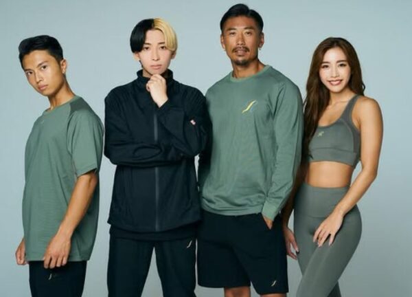 金子賢やヒカルとウエアモデルになっている村岡優子の画像