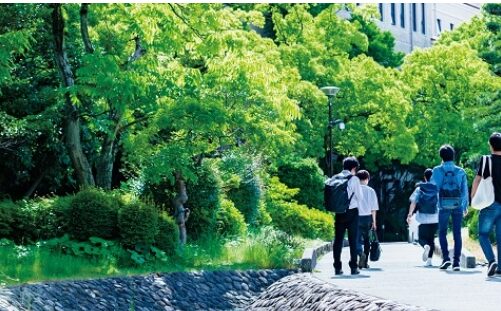 関西学院大学 法学部の外観画像